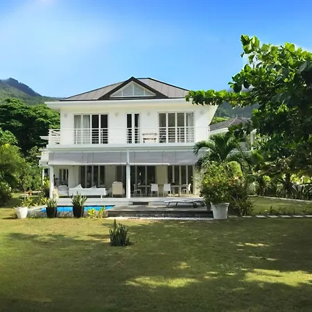Villa Mimi Beachfront Beau Vallon